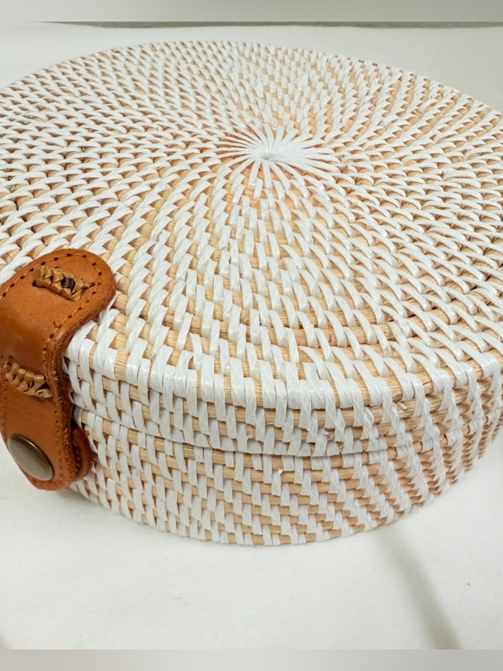White Round Woven Rattan Crossbody Bag Genuine Leather Strap - Picture 4 of 13